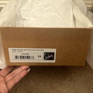 Slightly worn Christian Louboutin 
Pigalle 100MM Veau Velours V050 Night
38 (8)